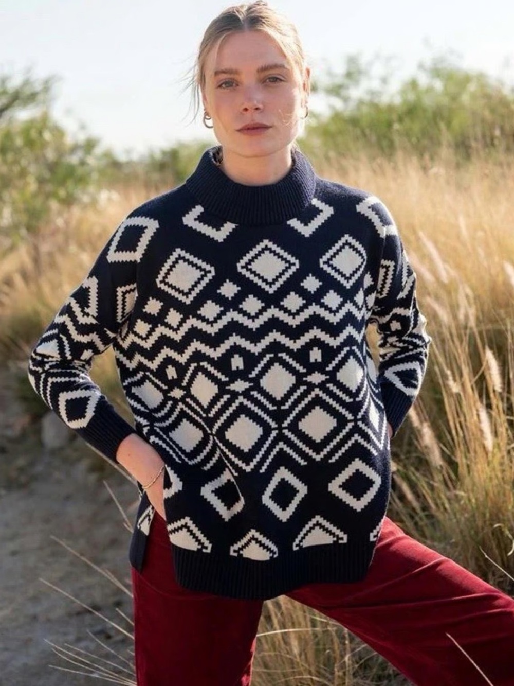 NWT Mersea Sun Valley Mock Neck Sweater Navy Cream One Size